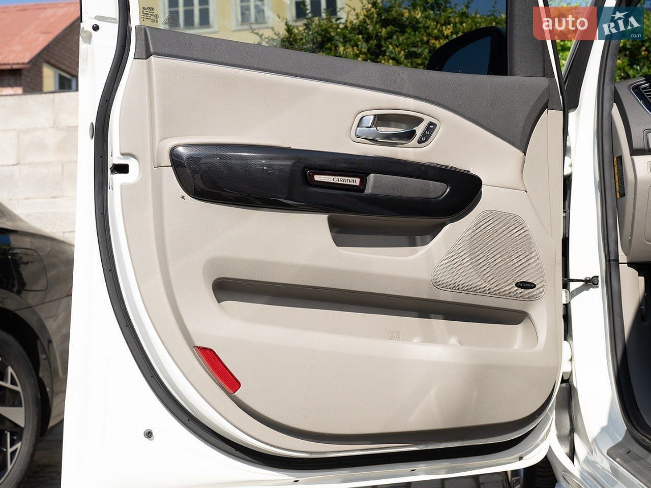 Kia Carnival 2014 VIN KNAME81ABFS039329 фото оголошення 18 з 45