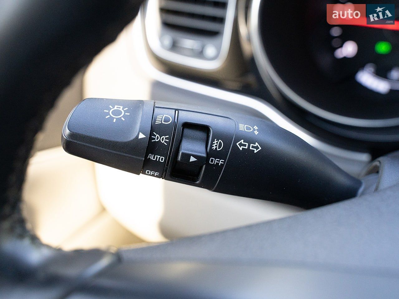 Kia Carnival 2014 VIN KNAME81ABFS039329 фото оголошення 24 з 45