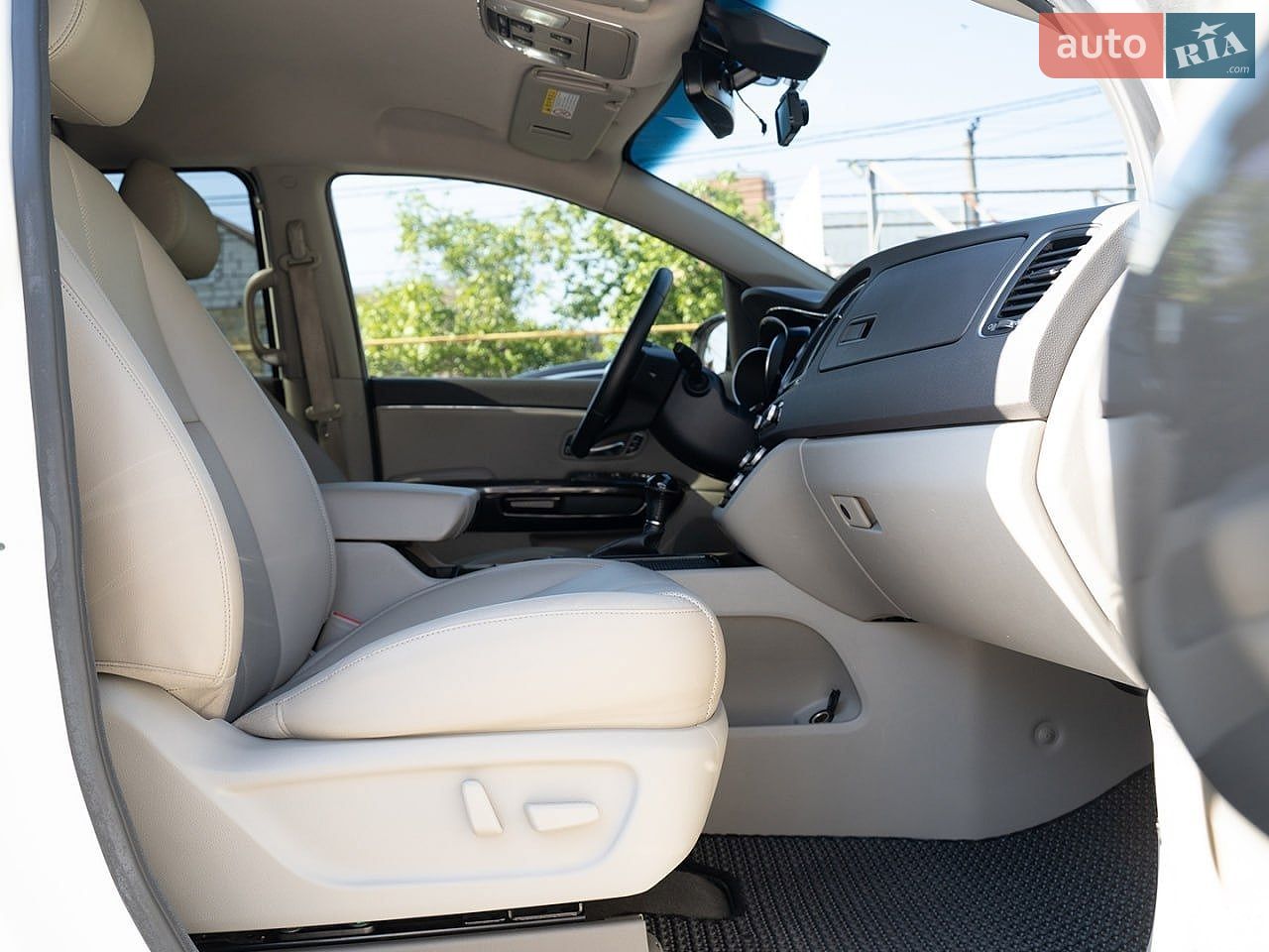 Kia Carnival 2014 VIN KNAME81ABFS039329 фото оголошення 39 з 45