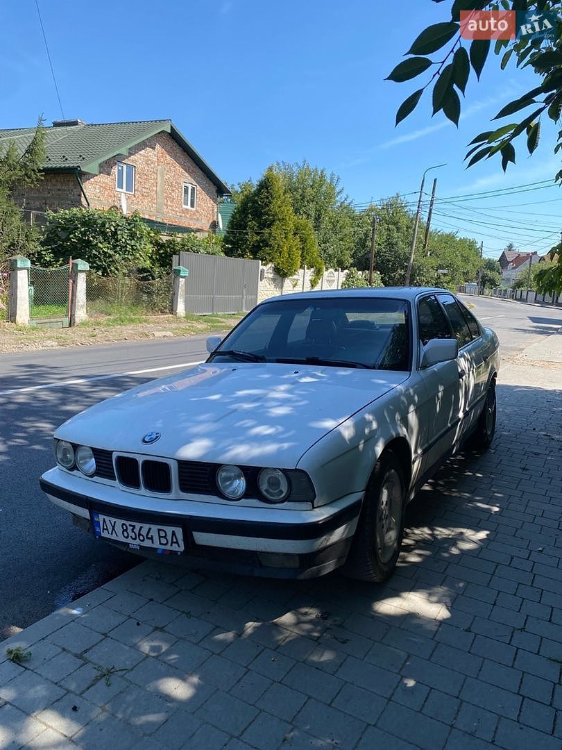 BMW 5 Series 1988 VIN WBAHB110303812213 фото оголошення 3 з 8