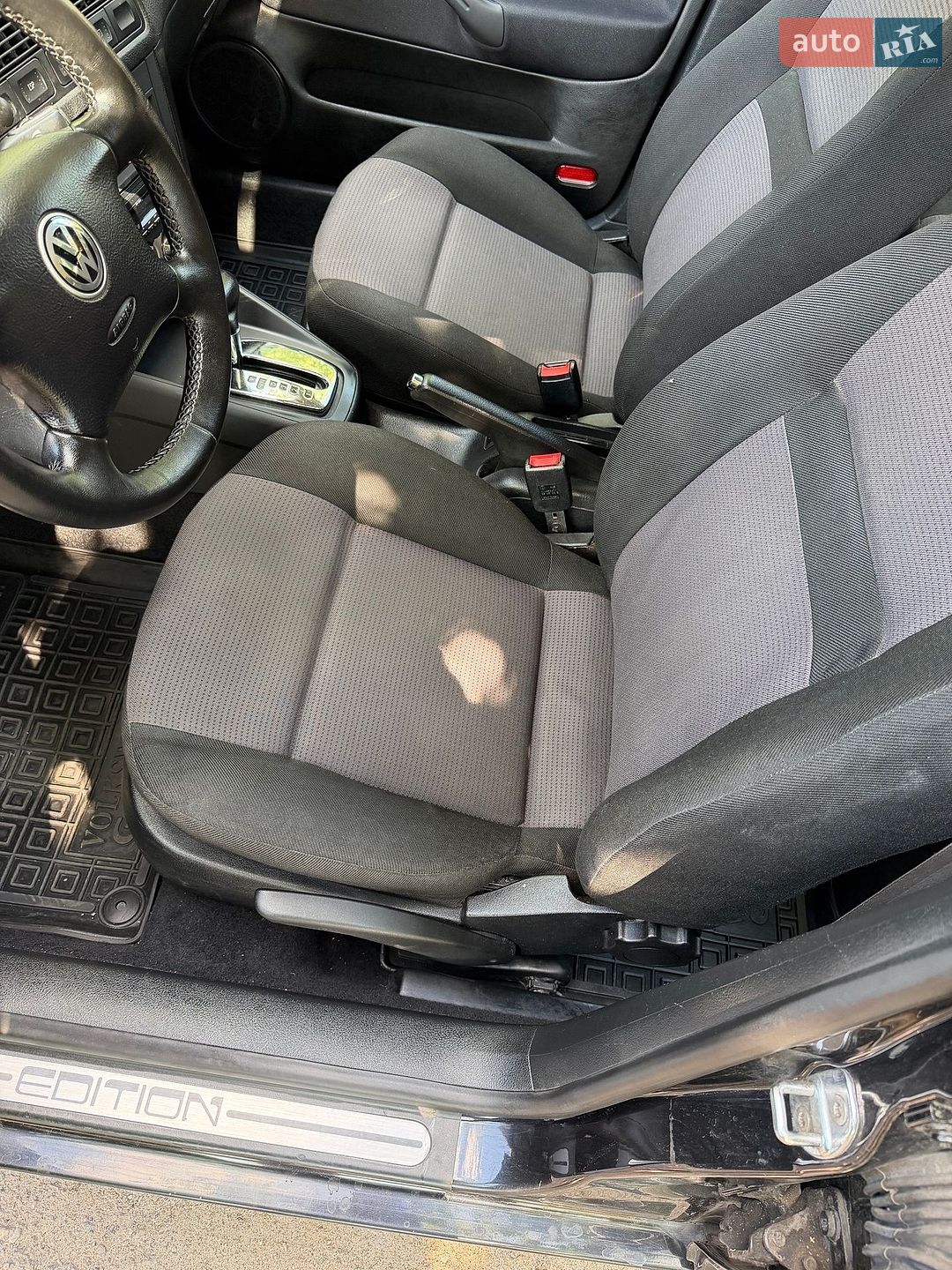 Volkswagen Golf 2000 VIN WVWZZZ1JZ1W073592 фото оголошення 26 з 46
