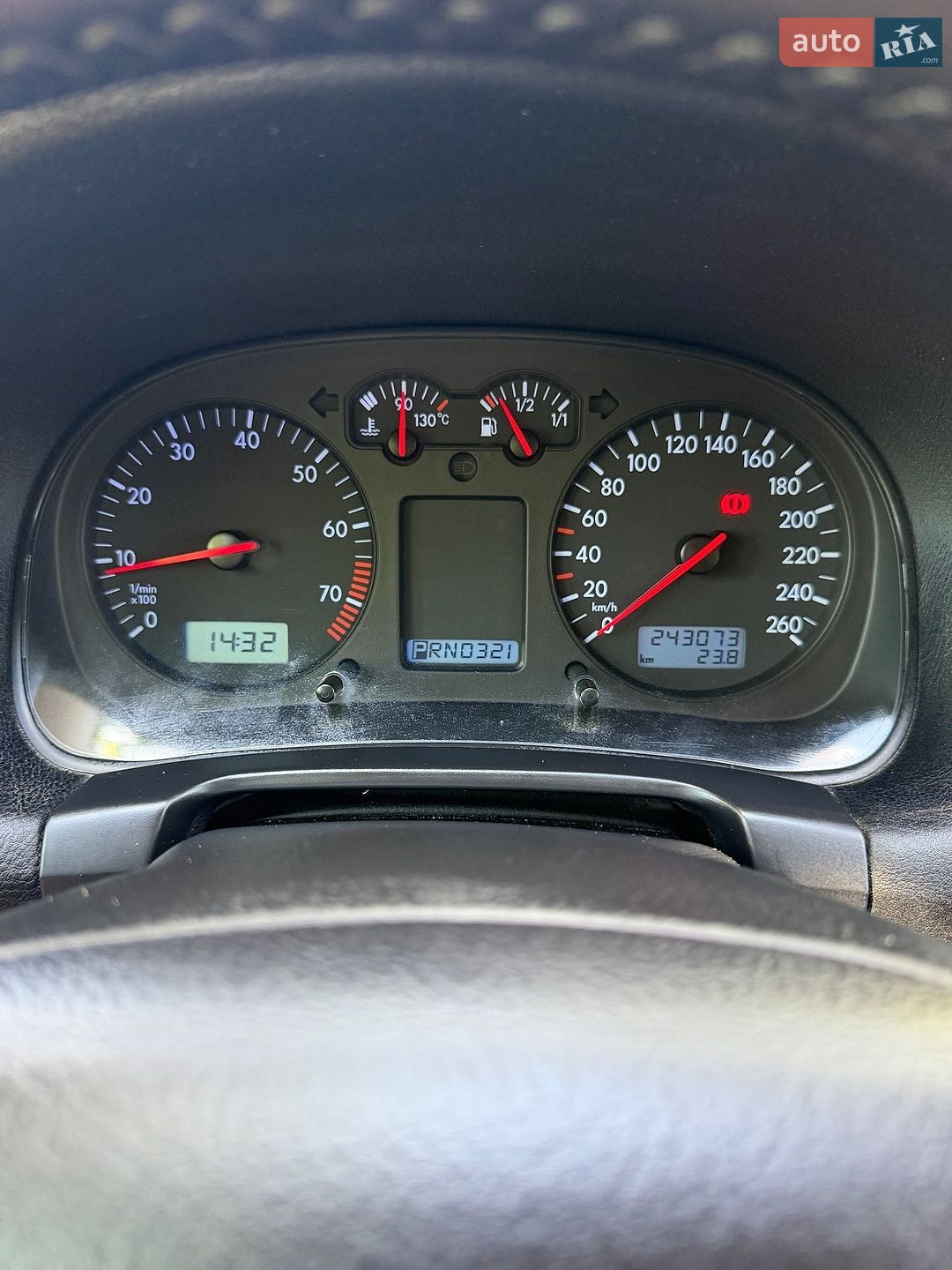 Volkswagen Golf 2000 VIN WVWZZZ1JZ1W073592 фото оголошення 29 з 46