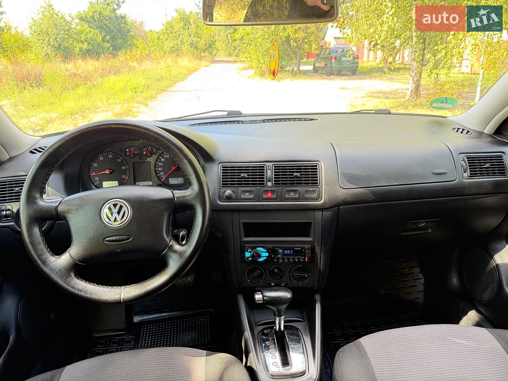 Volkswagen Golf 2000 VIN WVWZZZ1JZ1W073592 фото оголошення 30 з 46