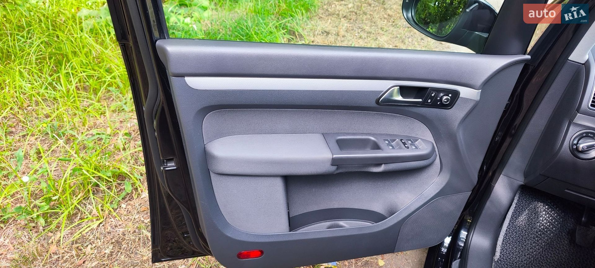 Volkswagen Touran 2013 VIN WVGZZZ1TZEW023717 фото оголошення 8 з 18