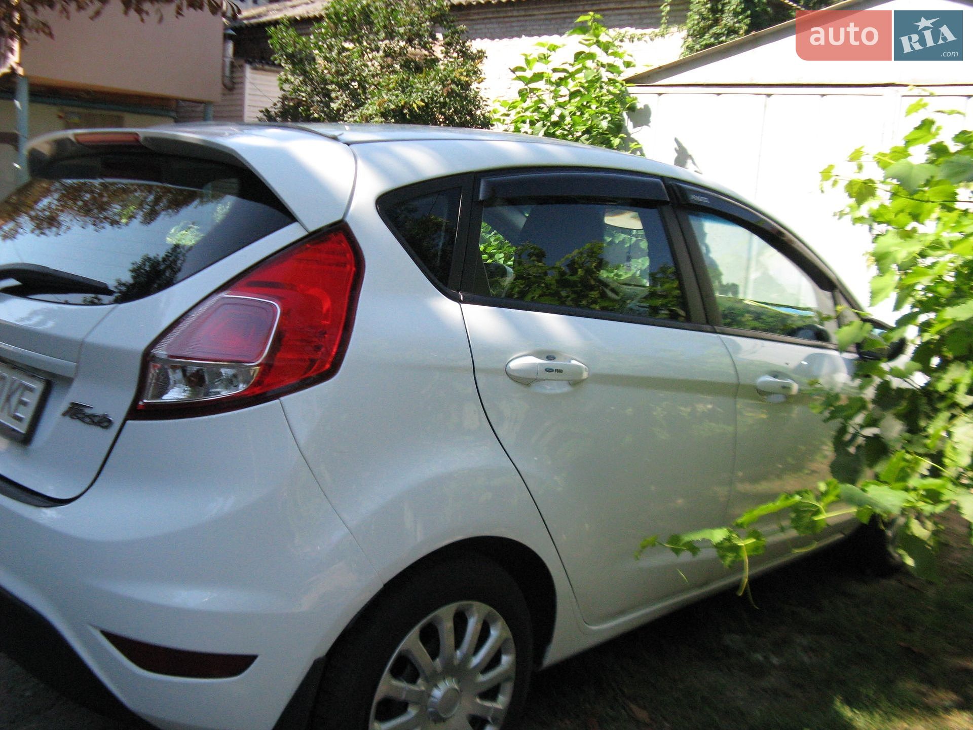 Ford Fiesta 2015 VIN WF0DXXGAKDFM47547 фото оголошення 4 з 14