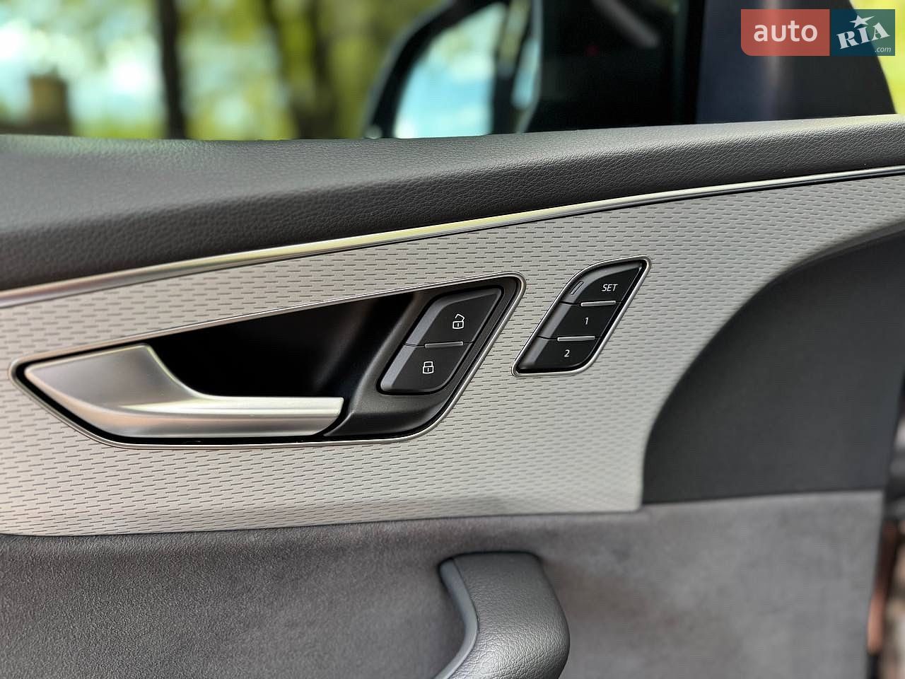 Audi Q8 2024 VIN WAUZZZF15SD002594 фото оголошення 34 з 54