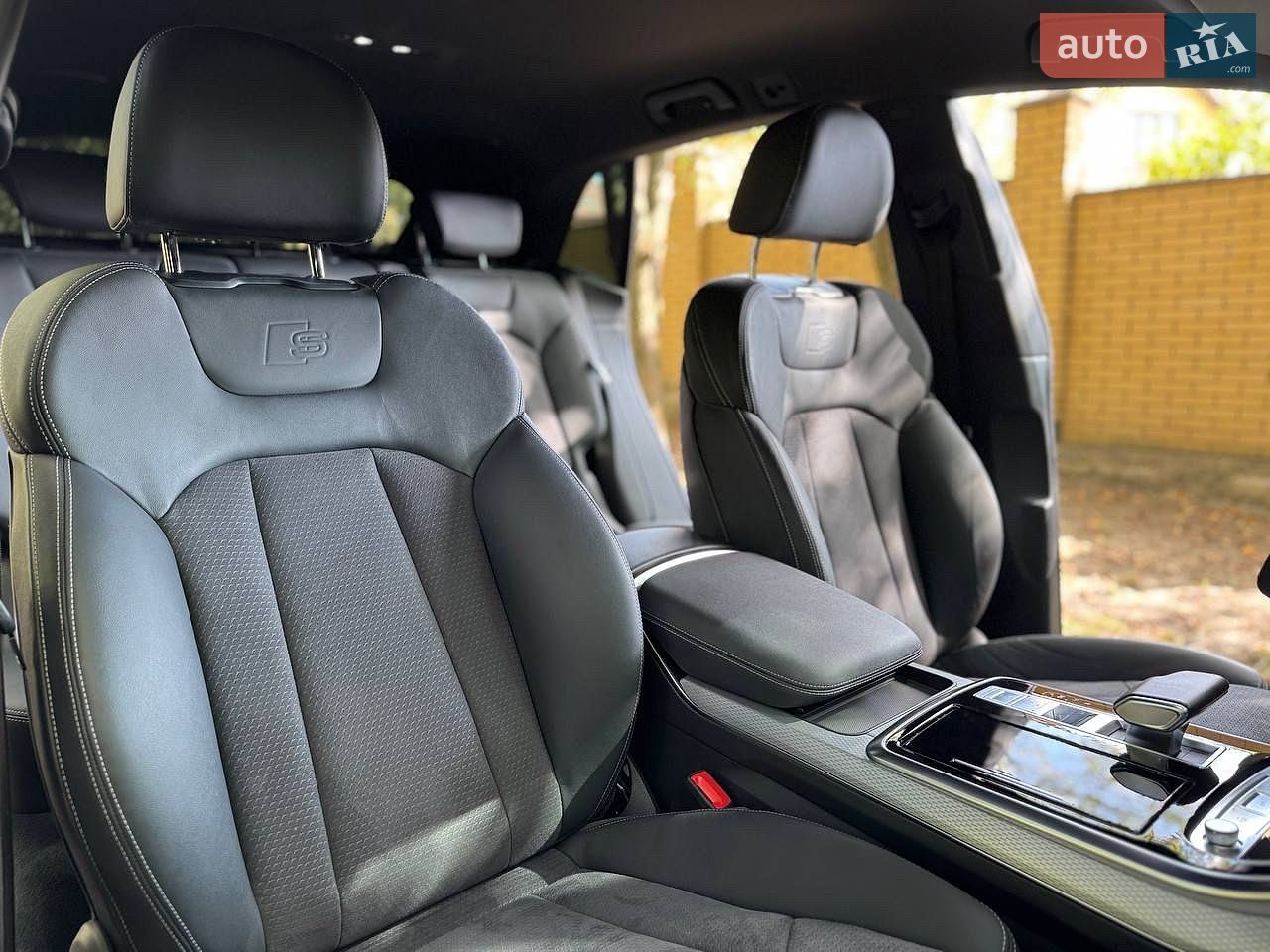 Audi Q8 2024 VIN WAUZZZF15SD002594 фото оголошення 45 з 54