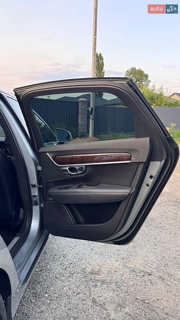 Volvo S90 2016 VIN YV1PS68BCH1006597 фото оголошення 21 з 33