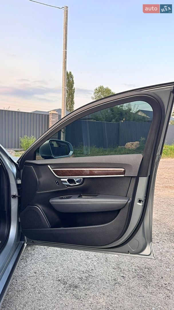Volvo S90 2016 VIN YV1PS68BCH1006597 фото оголошення 23 з 33