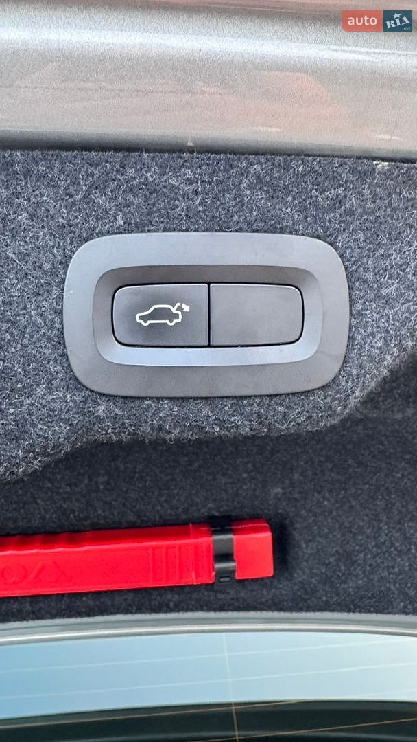 Volvo S90 2016 VIN YV1PS68BCH1006597 фото оголошення 31 з 33
