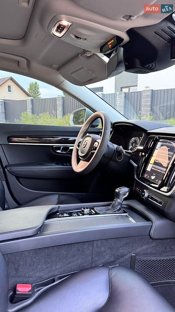 Volvo S90 2016 VIN YV1PS68BCH1006597 фото оголошення 25 з 33