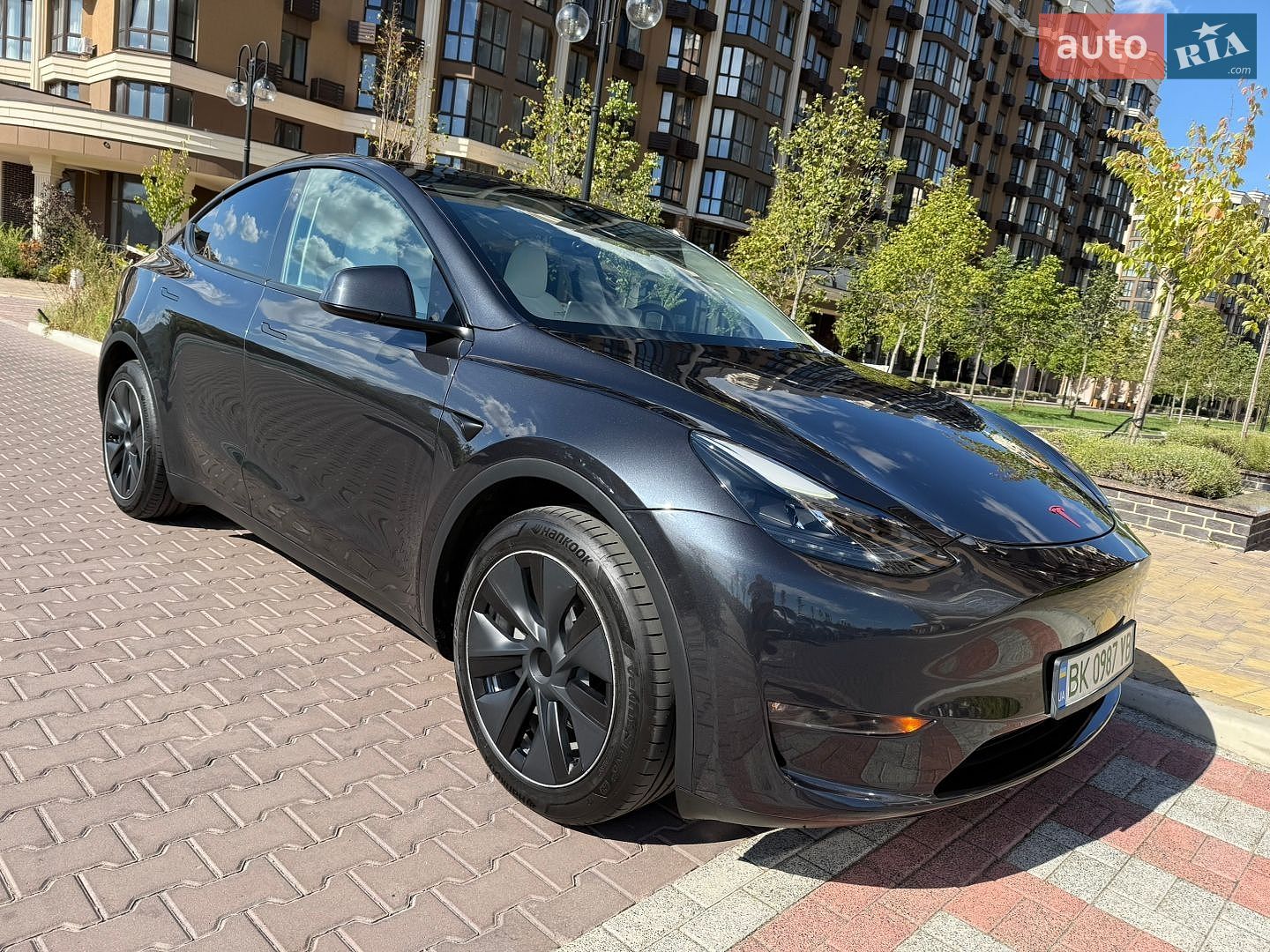 Tesla Model Y 2024 VIN 7SAYGDEE3RF991576 фото оголошення 4 з 43