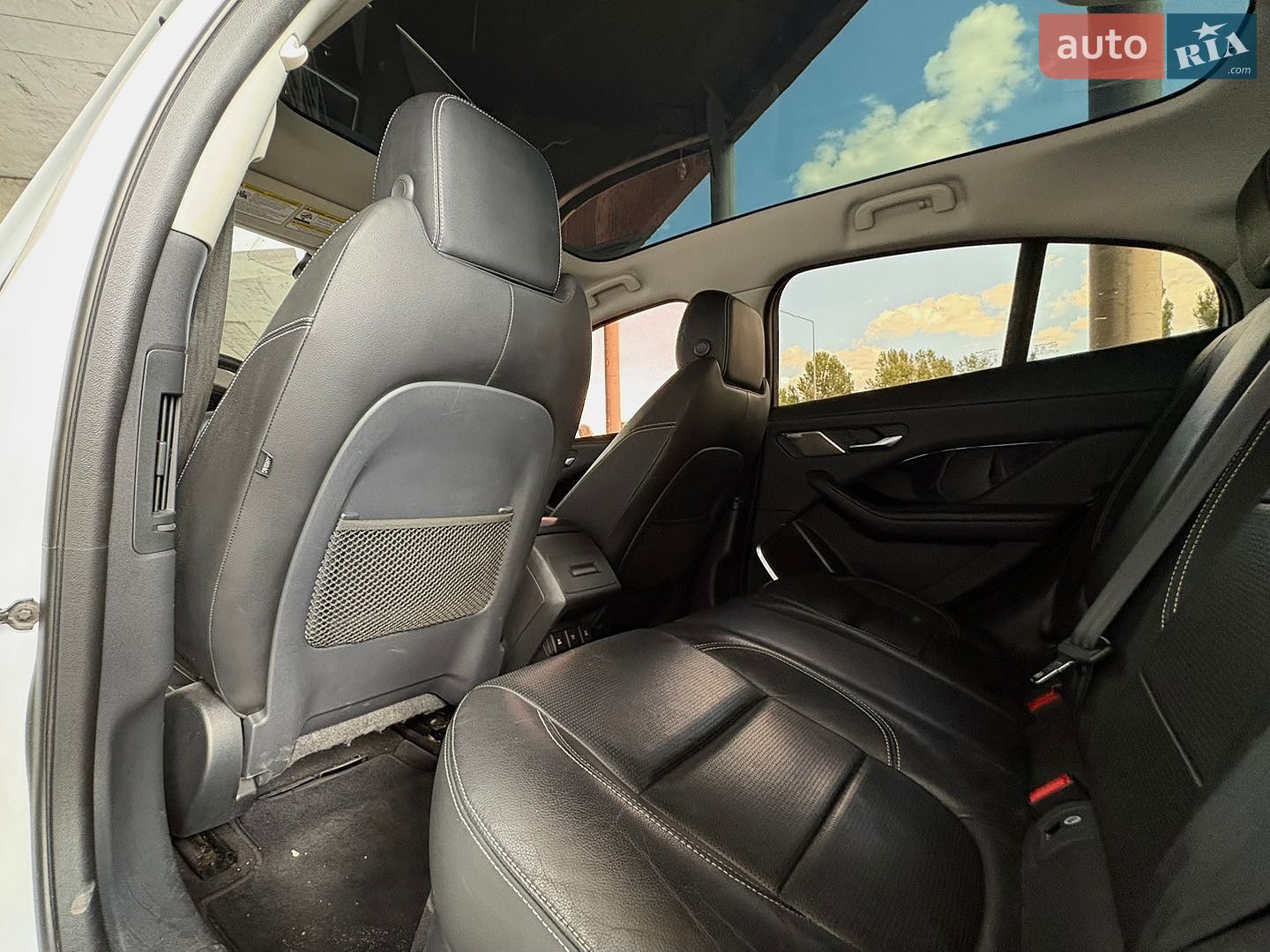 Jaguar I-Pace 2019 VIN SADHB2S1XL1F85514 фото оголошення 6 з 22