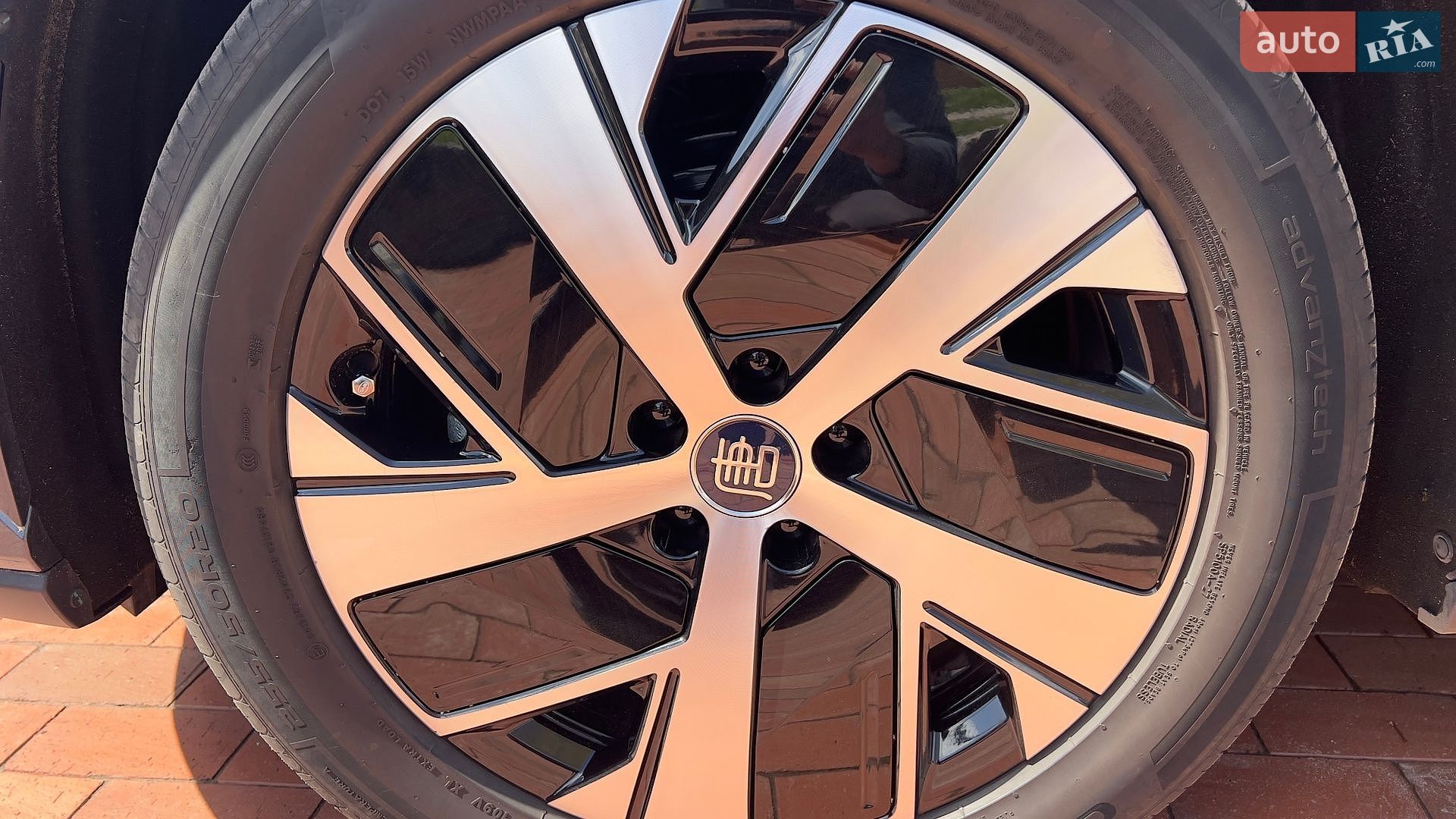 BYD Tang L 2025 VIN LGXCH4CDXS0444620 фото оголошення 8 з 27