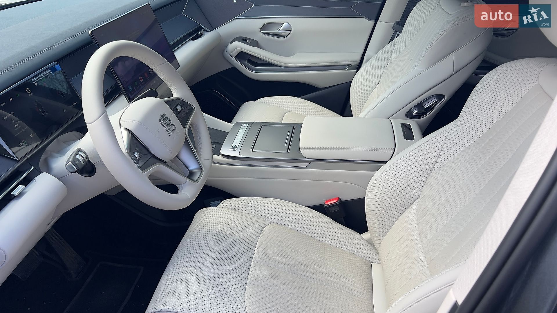 BYD Tang L 2025 VIN LGXCH4CDXS0444620 фото оголошення 26 з 27