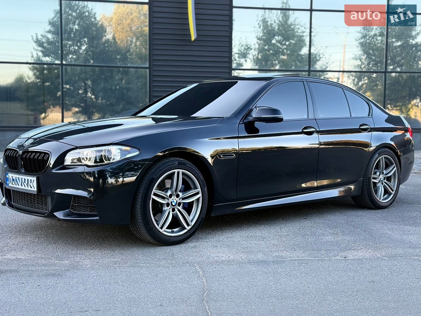 BMW 5 Series 2013 VIN WBA5B3C50ED533973 фото оголошення 4 з 49