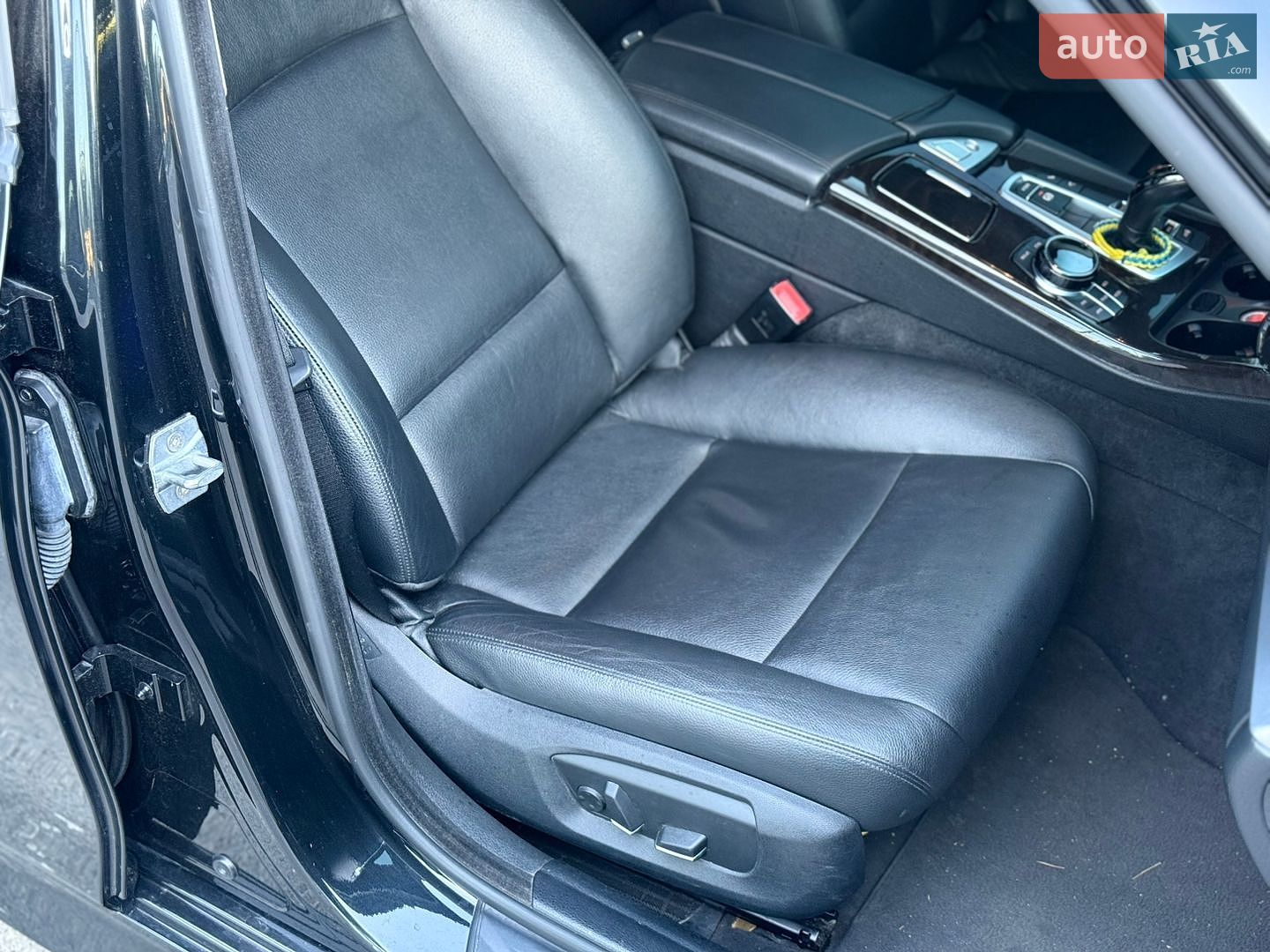 BMW 5 Series 2013 VIN WBA5B3C50ED533973 фото оголошення 25 з 49
