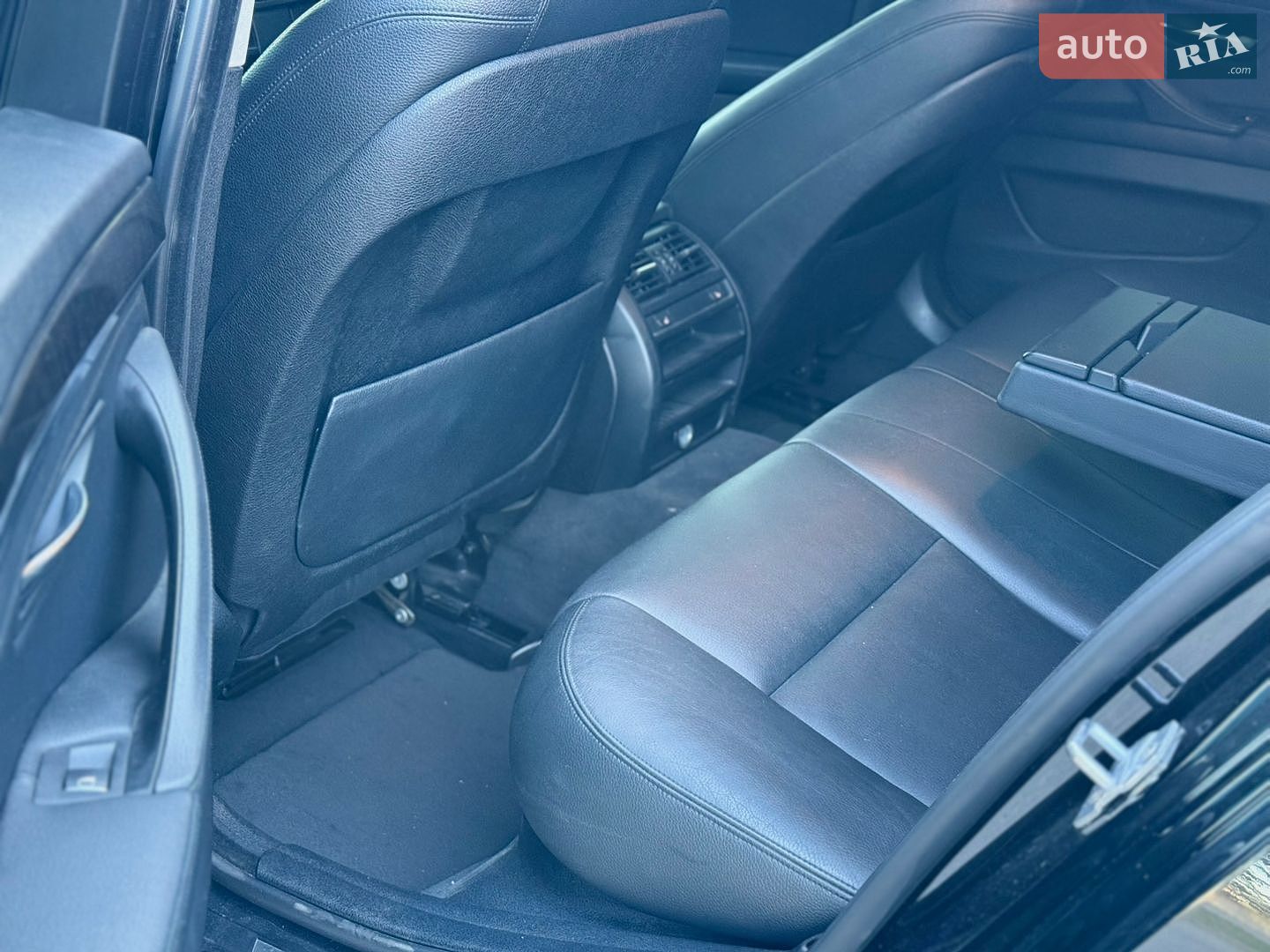 BMW 5 Series 2013 VIN WBA5B3C50ED533973 фото оголошення 28 з 49