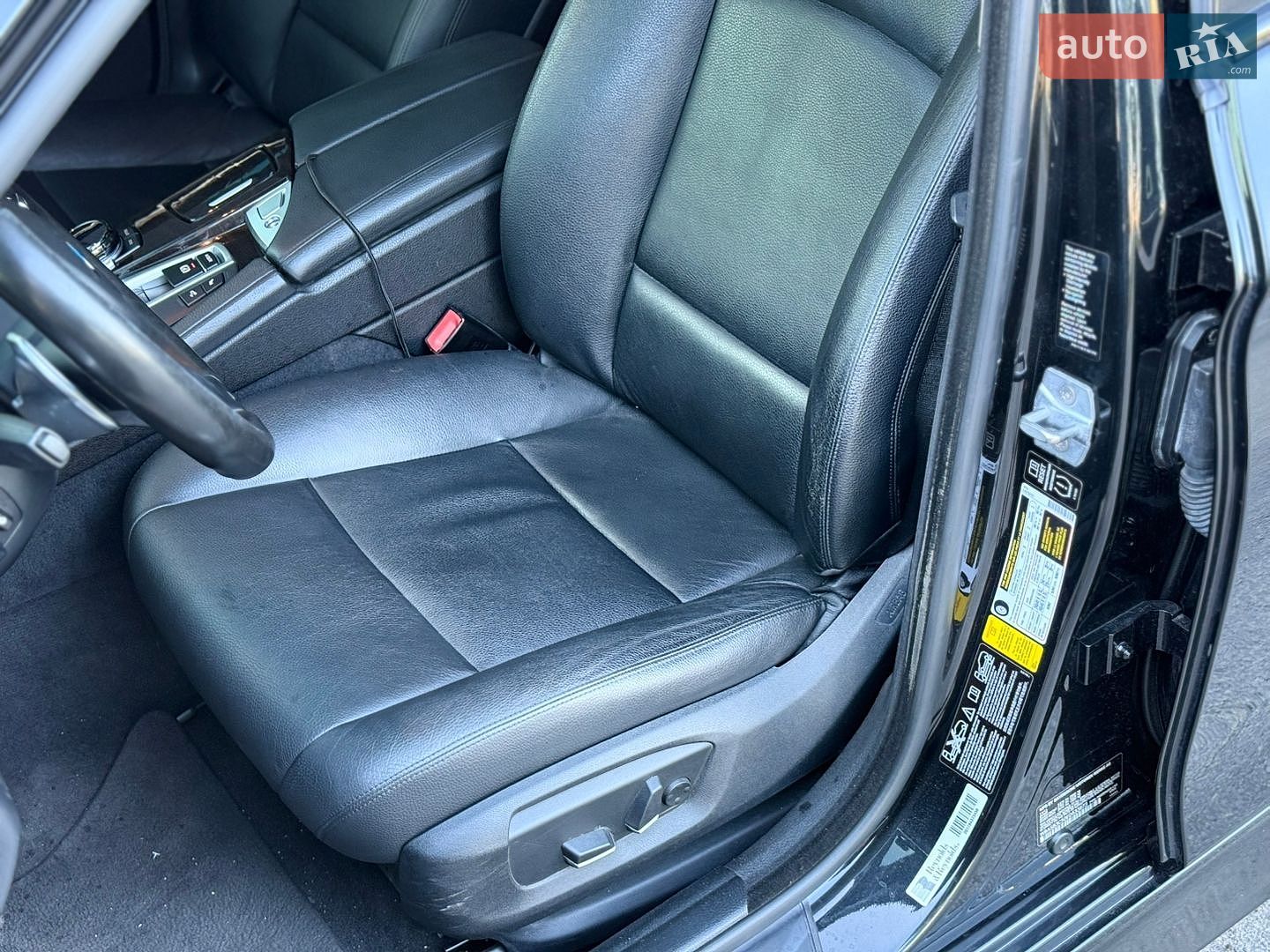 BMW 5 Series 2013 VIN WBA5B3C50ED533973 фото оголошення 23 з 49