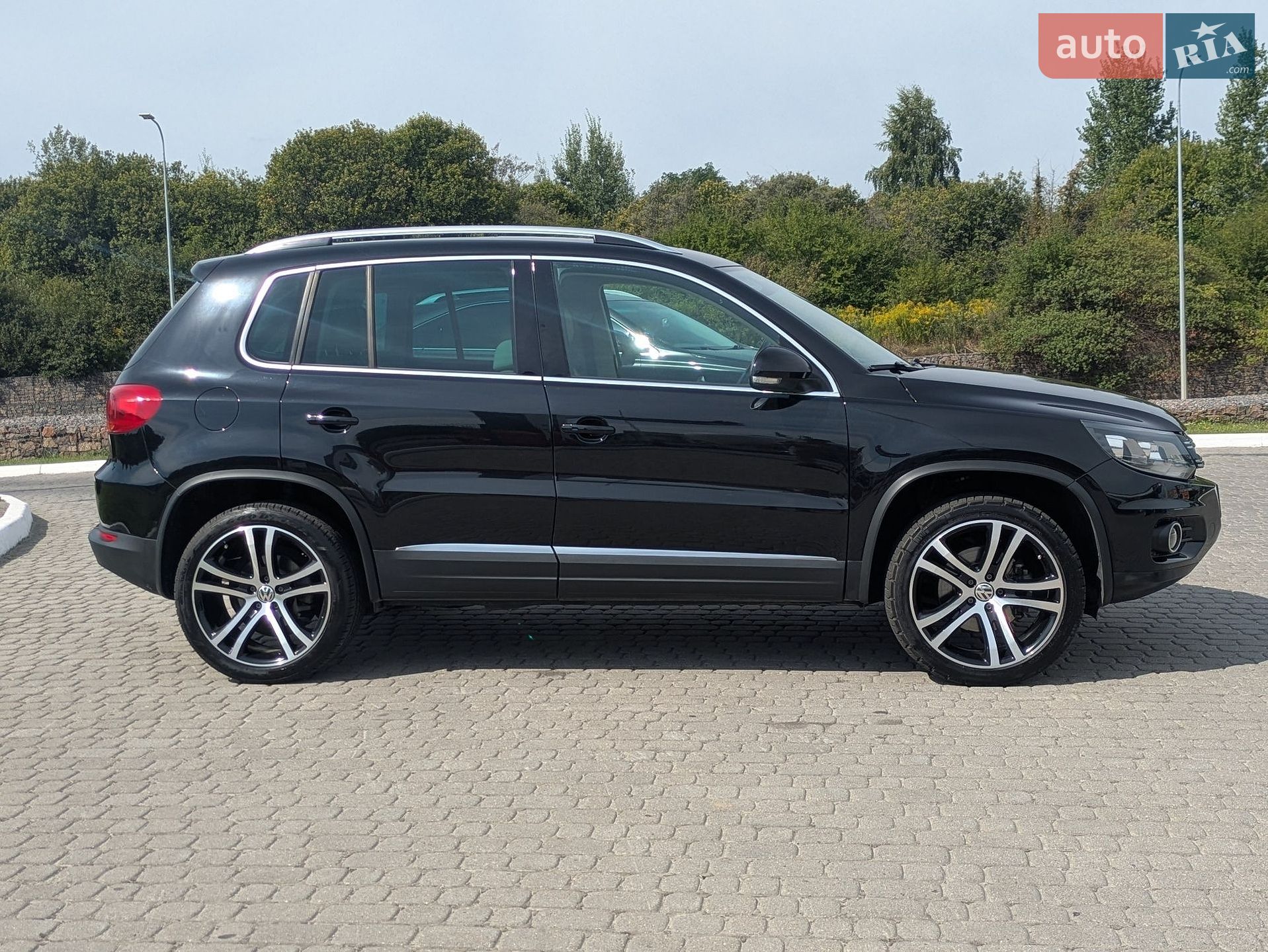 Volkswagen Tiguan 2015 VIN WVGAV7AX0GW543572 фото оголошення 5 з 31
