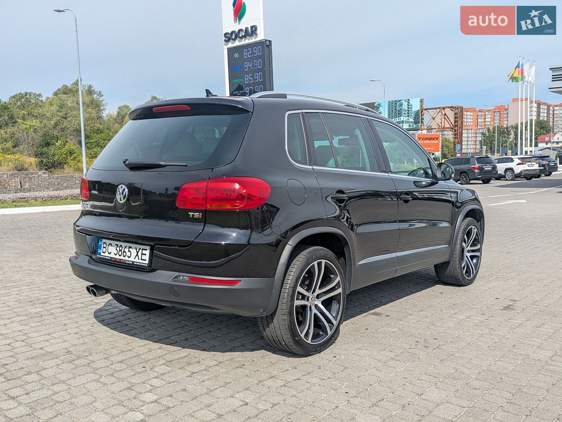 Volkswagen Tiguan 2015 VIN WVGAV7AX0GW543572 фото оголошення 6 з 31