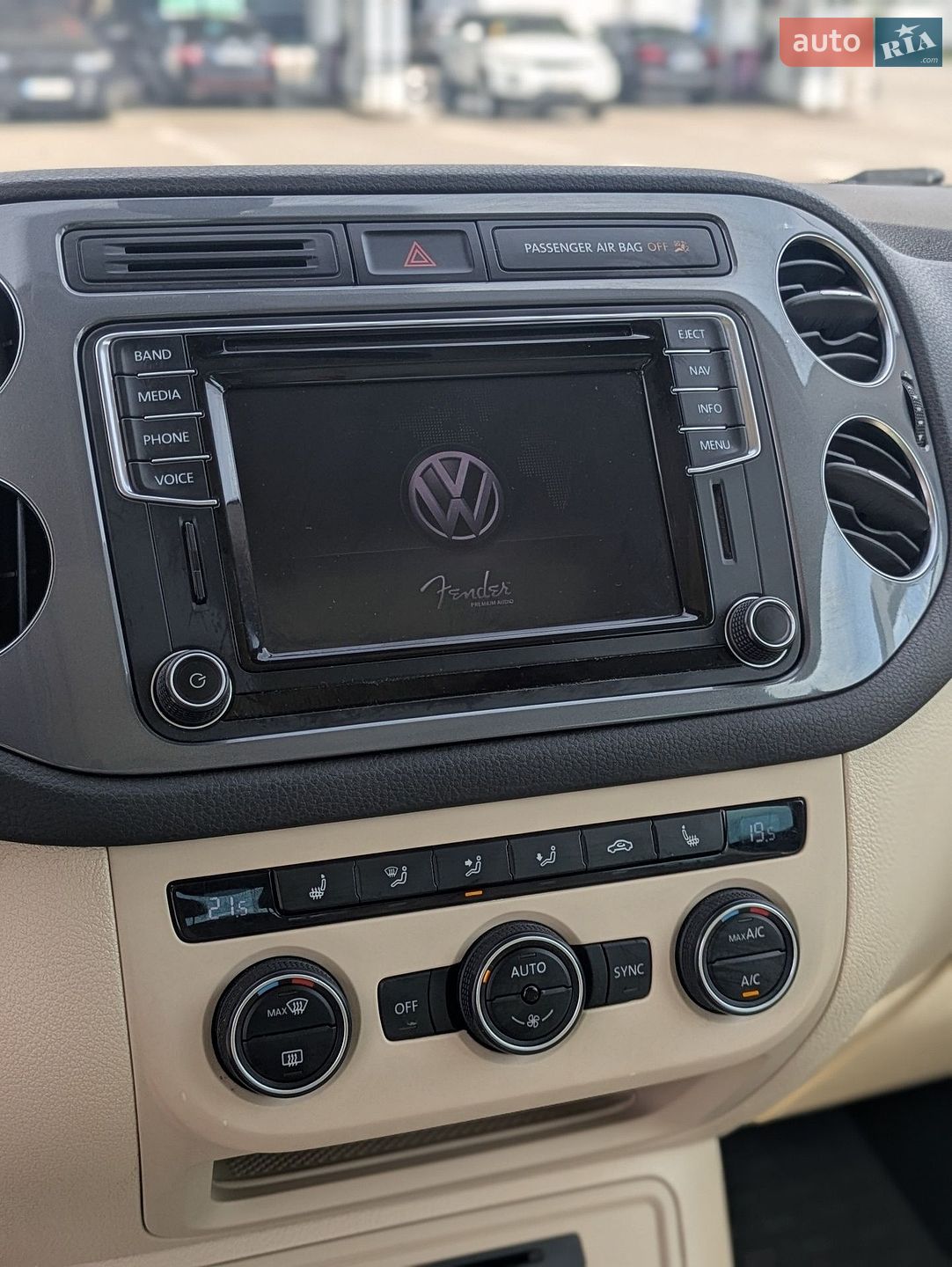 Volkswagen Tiguan 2015 VIN WVGAV7AX0GW543572 фото оголошення 14 з 31