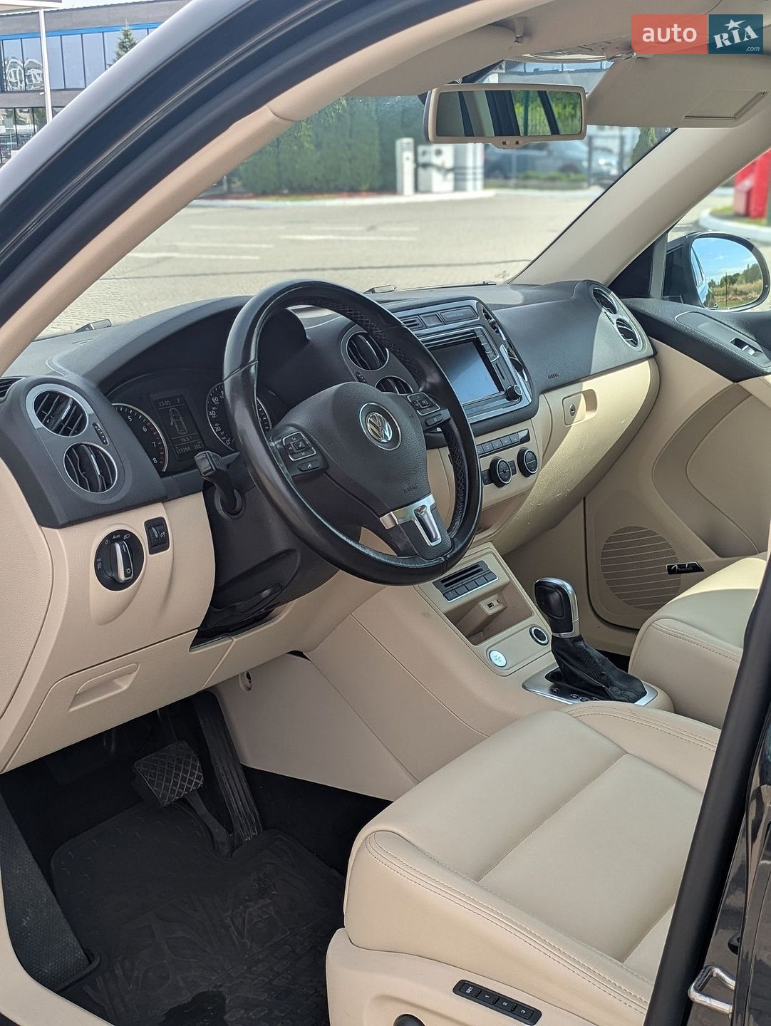 Volkswagen Tiguan 2015 VIN WVGAV7AX0GW543572 фото оголошення 11 з 31