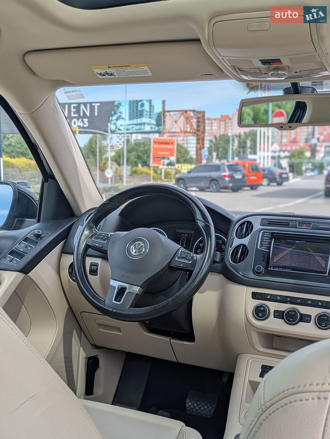 Volkswagen Tiguan 2015 VIN WVGAV7AX0GW543572 фото оголошення 17 з 31