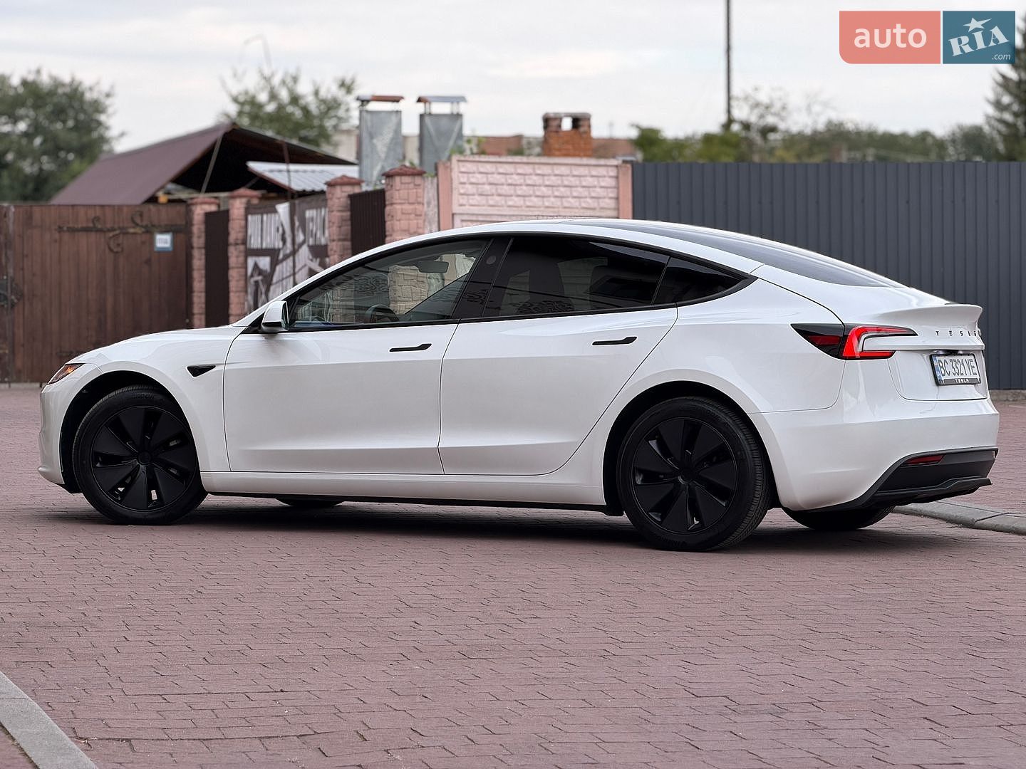 Tesla Model 3 2025 VIN 5YJ3E1EA2SF069895 фото оголошення 3 з 59