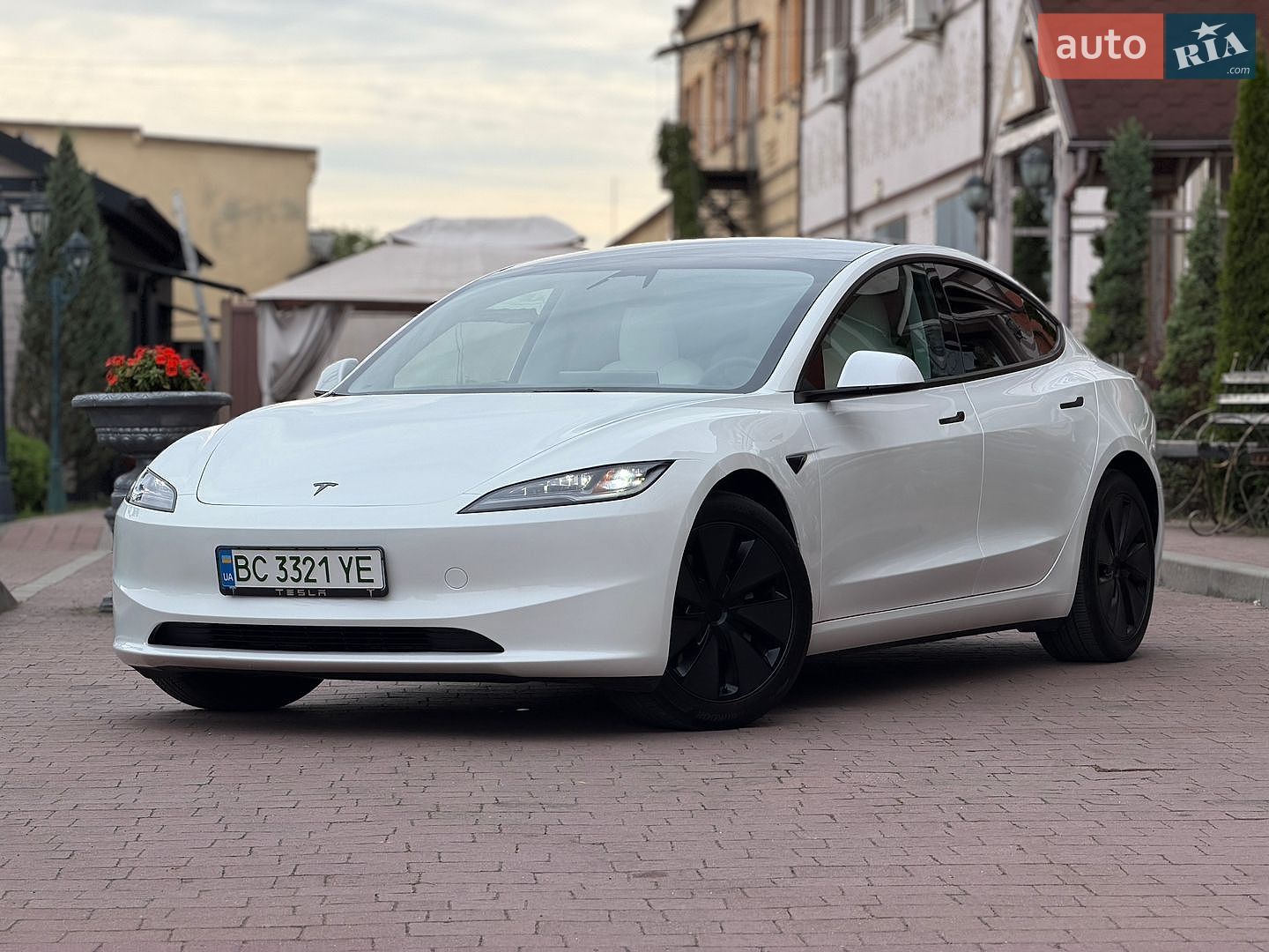 Tesla Model 3 2025 VIN 5YJ3E1EA2SF069895 фото оголошення 11 з 59