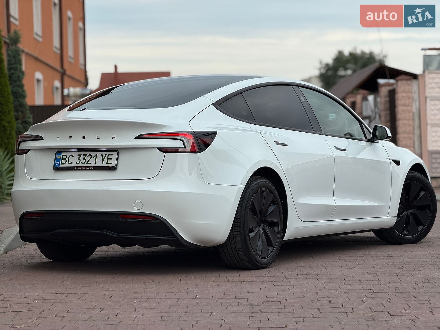 Tesla Model 3 2025 VIN 5YJ3E1EA2SF069895 фото оголошення 17 з 59