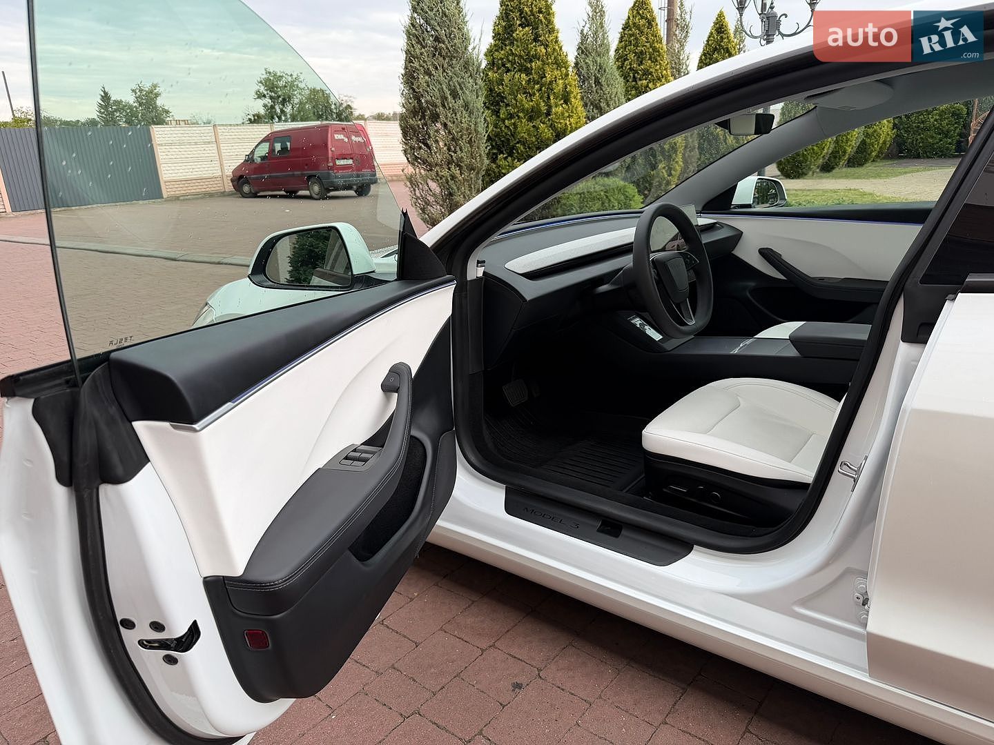 Tesla Model 3 2025 VIN 5YJ3E1EA2SF069895 фото оголошення 31 з 59