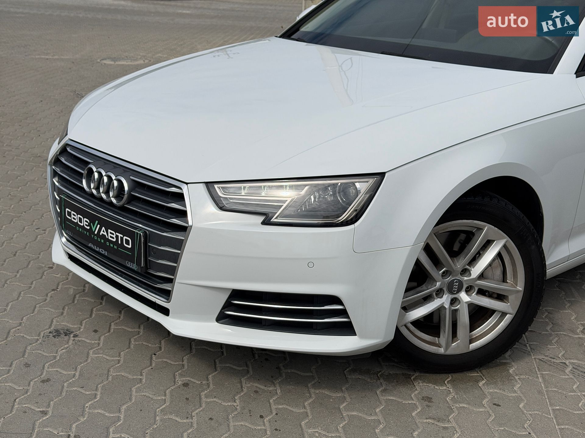 Audi A4 2016 VIN WAUGNAF4XHN010918 фото оголошення 3 з 47