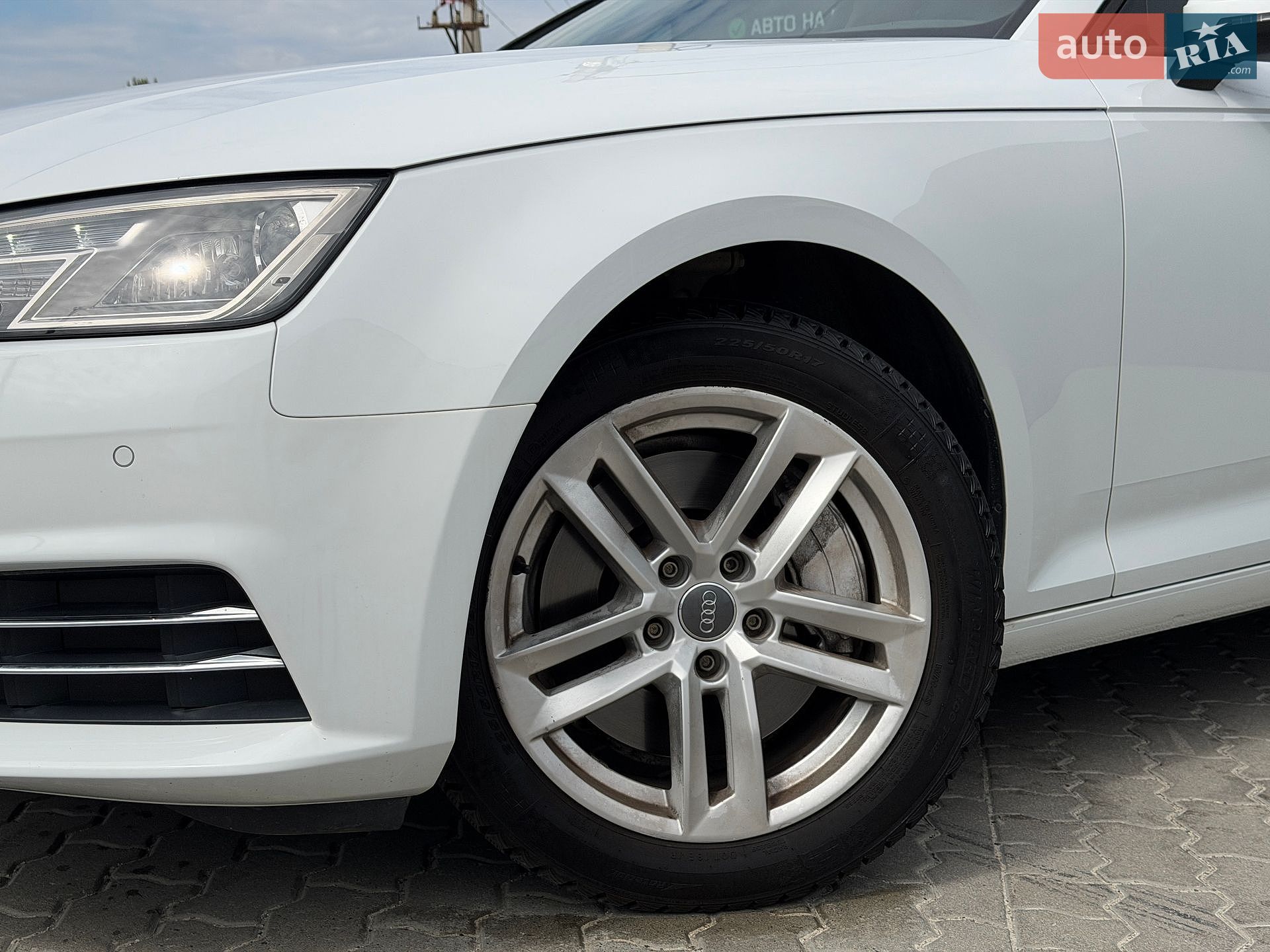 Audi A4 2016 VIN WAUGNAF4XHN010918 фото оголошення 6 з 47