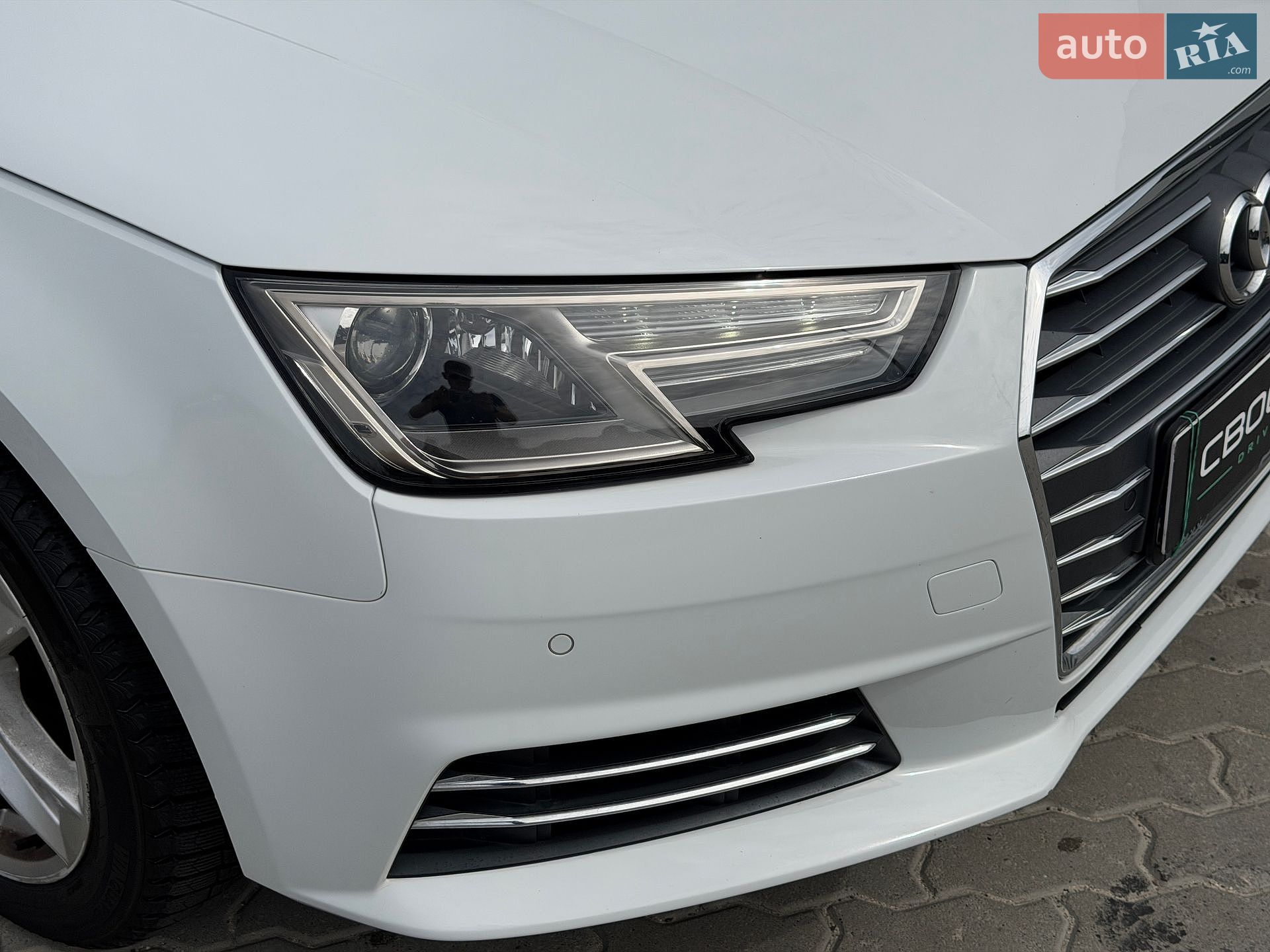 Audi A4 2016 VIN WAUGNAF4XHN010918 фото оголошення 16 з 47