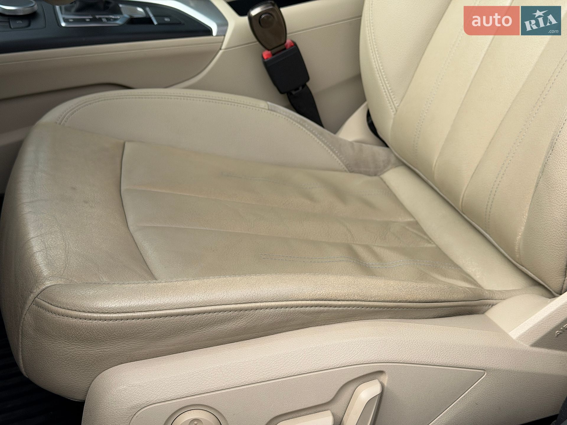 Audi A4 2016 VIN WAUGNAF4XHN010918 фото оголошення 22 з 47