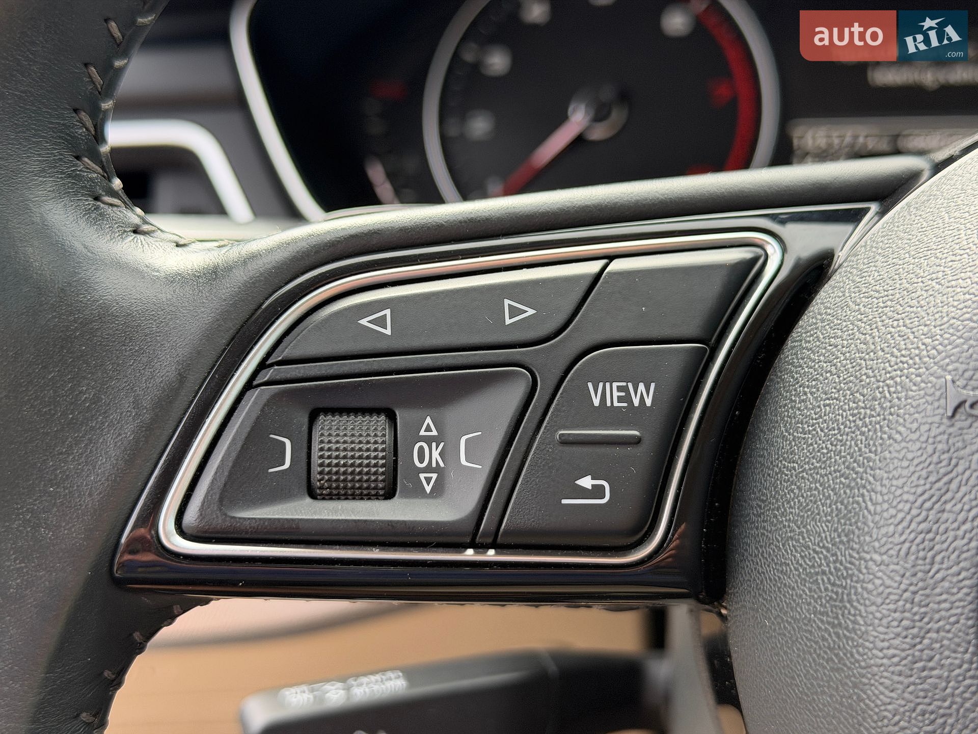 Audi A4 2016 VIN WAUGNAF4XHN010918 фото оголошення 27 з 47