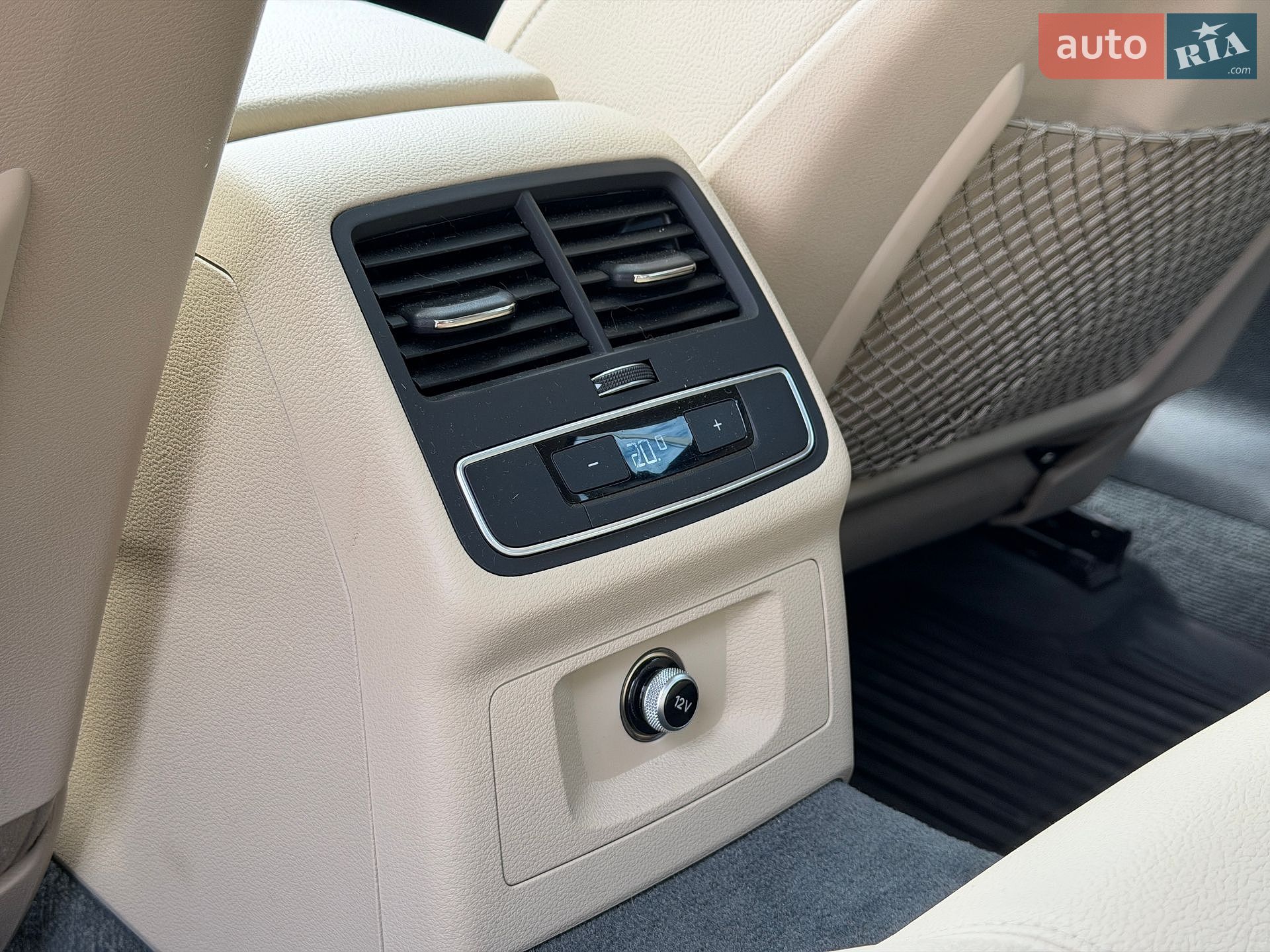 Audi A4 2016 VIN WAUGNAF4XHN010918 фото оголошення 40 з 47
