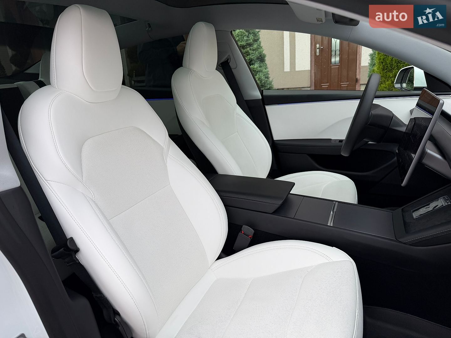 Tesla Model 3 2025 VIN 5YJ3E1EA2SF069895 фото оголошення 39 з 59