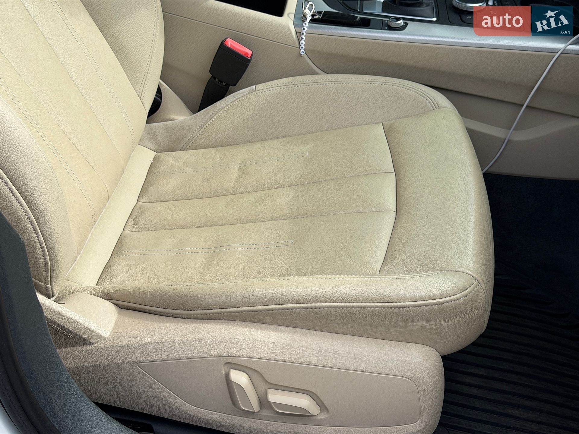 Audi A4 2016 VIN WAUGNAF4XHN010918 фото оголошення 44 з 47