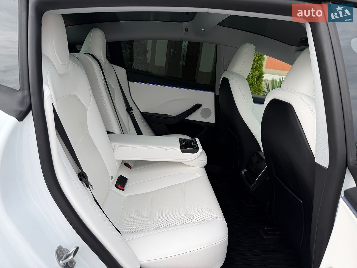 Tesla Model 3 2025 VIN 5YJ3E1EA2SF069895 фото оголошення 46 з 59