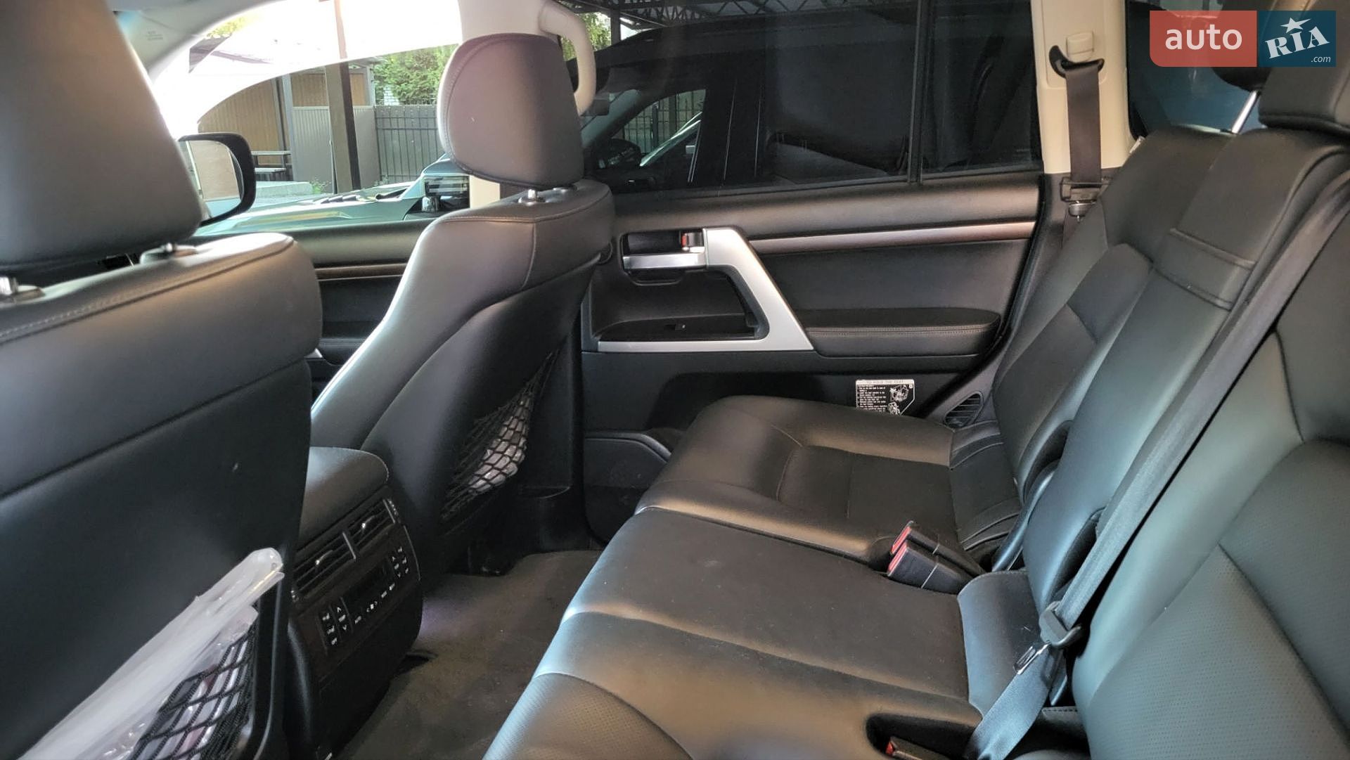 Toyota Land Cruiser 2019 VIN JTMCV02JX04273931 фото оголошення 9 з 18