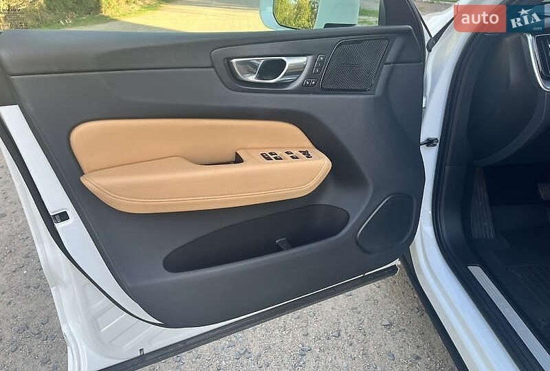 Volvo Xc60 2019 VIN YV4A22RK7K1392936 фото оголошення 14 з 29