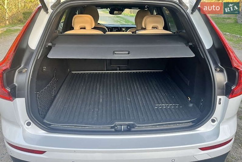 Volvo Xc60 2019 VIN YV4A22RK7K1392936 фото оголошення 19 з 29