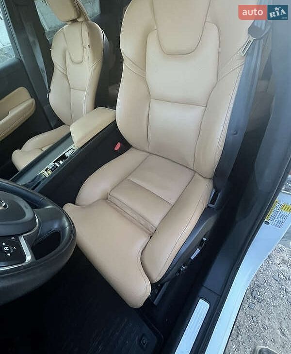 Volvo Xc60 2019 VIN YV4A22RK7K1392936 фото оголошення 26 з 29