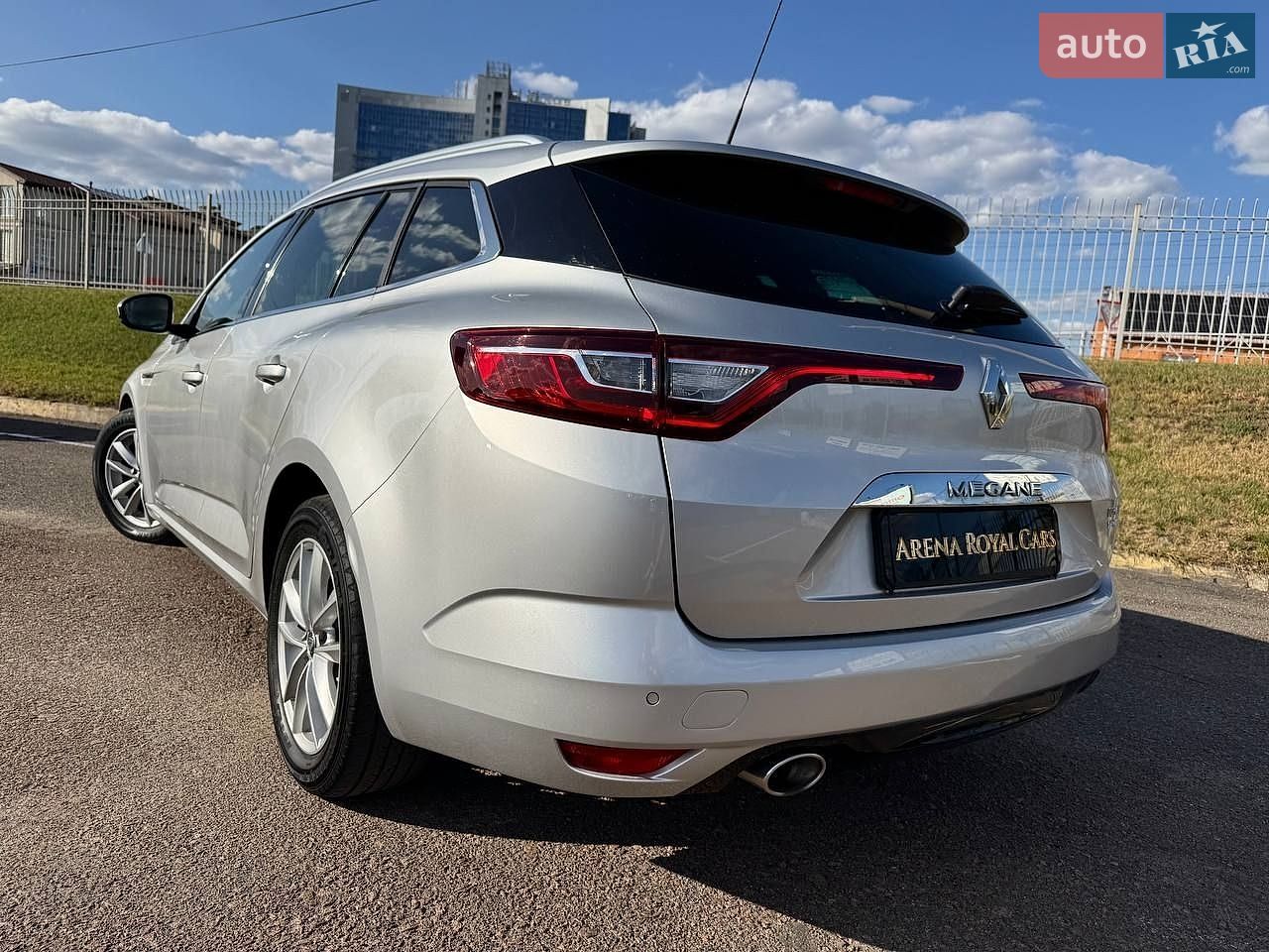 Renault Megane 2016 VIN VF1RFB00X56900182 фото оголошення 10 з 37