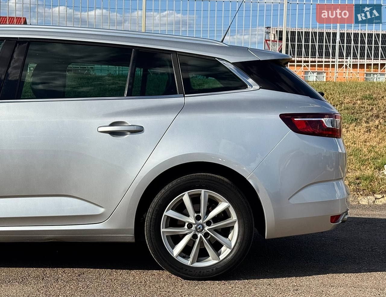 Renault Megane 2016 VIN VF1RFB00X56900182 фото оголошення 14 з 37