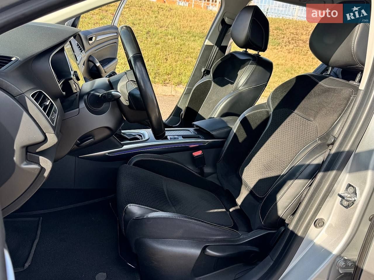 Renault Megane 2016 VIN VF1RFB00X56900182 фото оголошення 18 з 37