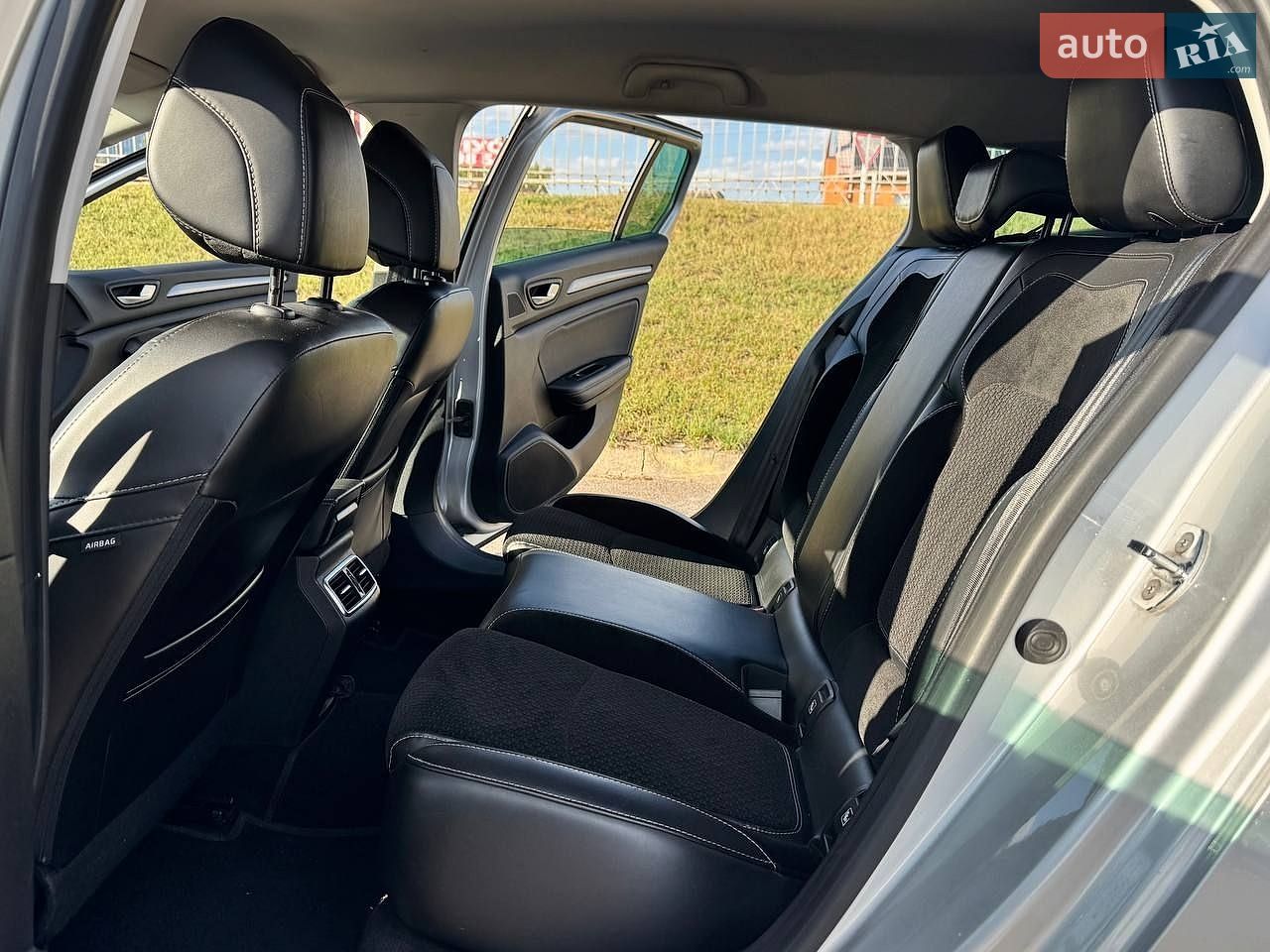Renault Megane 2016 VIN VF1RFB00X56900182 фото оголошення 19 з 37