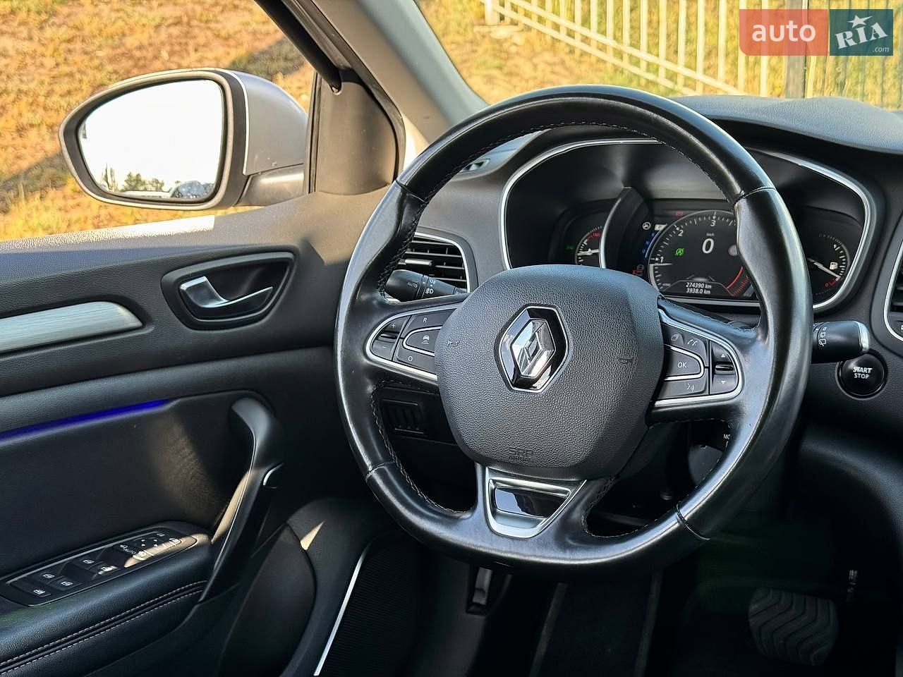 Renault Megane 2016 VIN VF1RFB00X56900182 фото оголошення 25 з 37